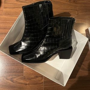 Brand new Schutz black leather boots